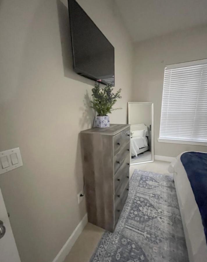 Luxury Corporate Apartment Rental Хьюстон Экстерьер фото